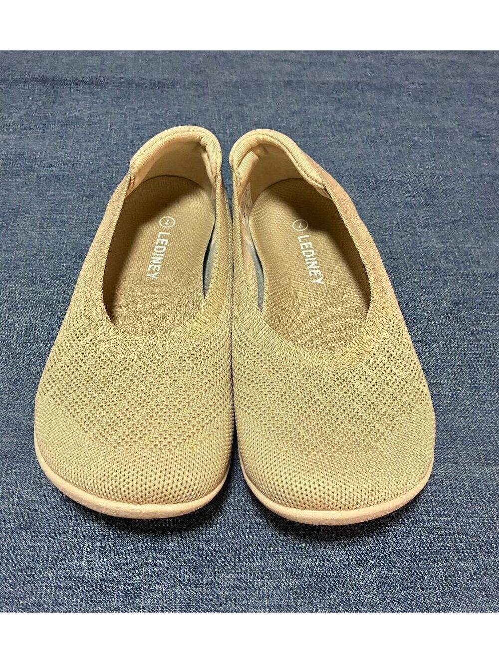 NWOT Women's size 7  Lediney slip ons beige fall lightweight